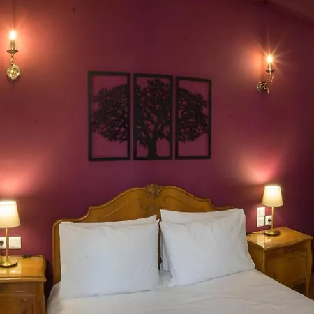 Victorian Elegance, Athens' Hidden Gem, 6br , 30sec To Metro , Ac , Netflix *